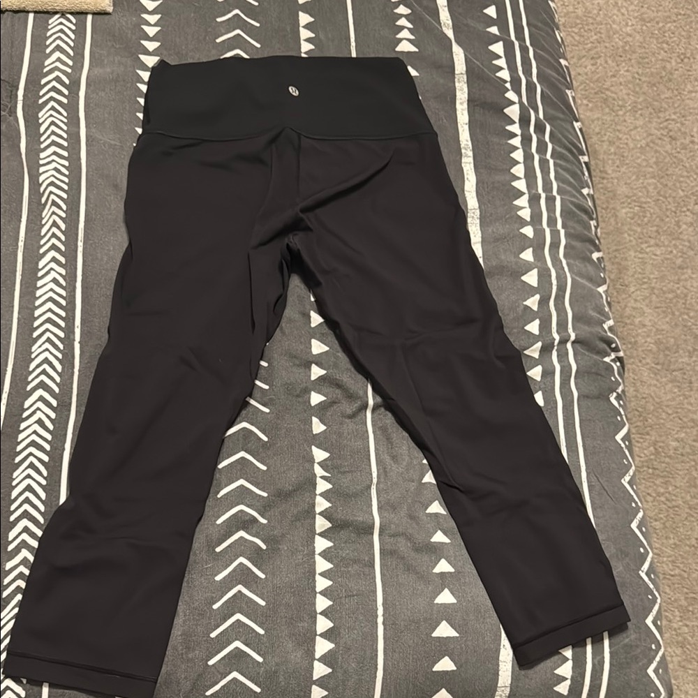 Lululemon crops